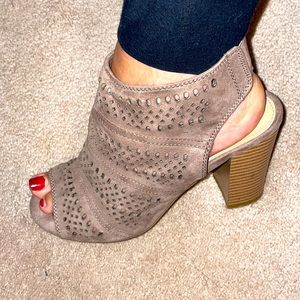 LC | Lauren Conrad- Peep Toe Bootie (taupe) Size 8